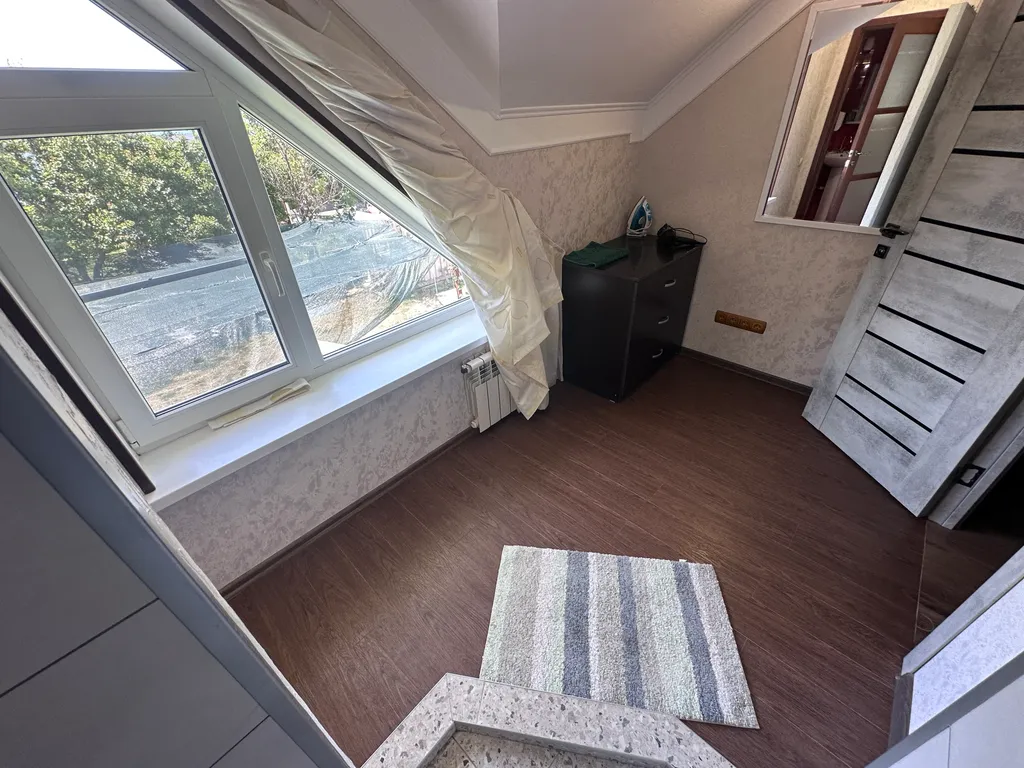 С бассейном на пляже