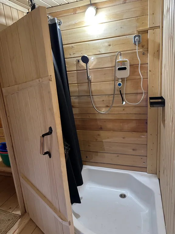 Просторный дом с баней и чаном