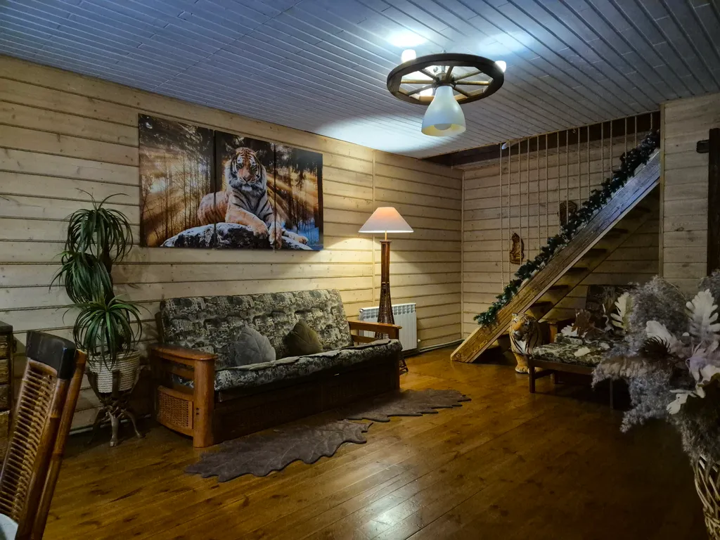 Уютный дом с бильярдом, сауной на берегу Горьковского моря