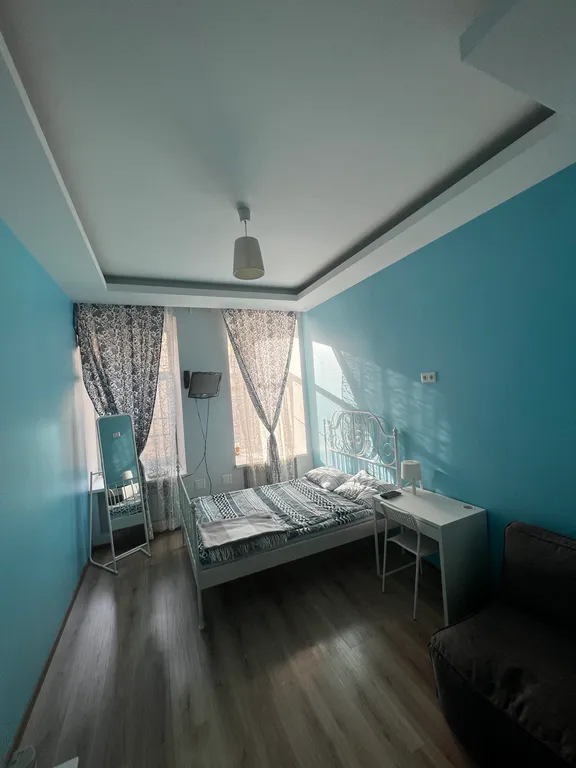 Уютная комната у площади Восстания