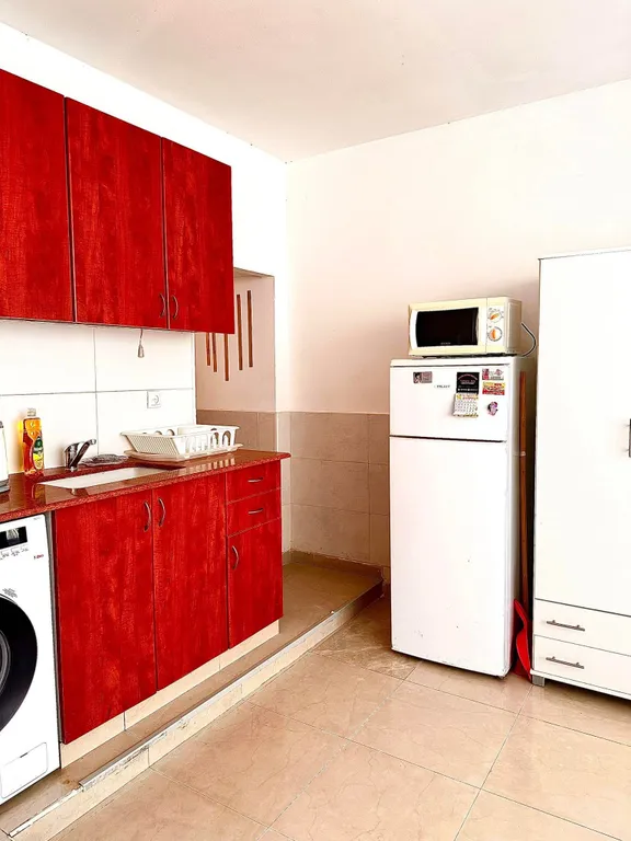 Новая эксклюзивная студия у моря в доме с лифтом