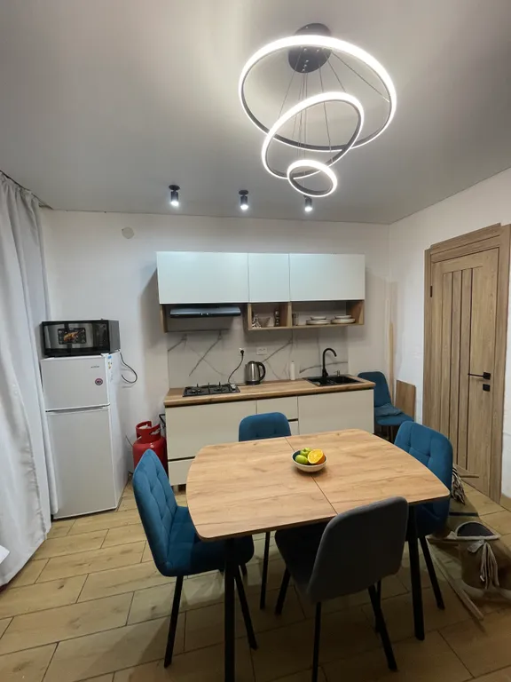 Домик с видом на горы