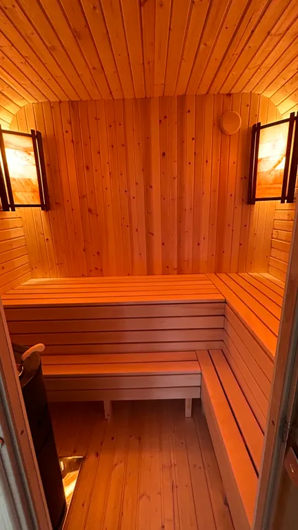 Коттедж Новый дом с баней и уличной джакузи — Ефимово