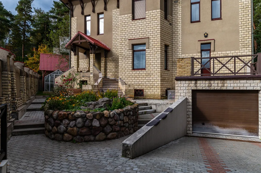Шикарный дом с бассейном, сауной в Красногорске