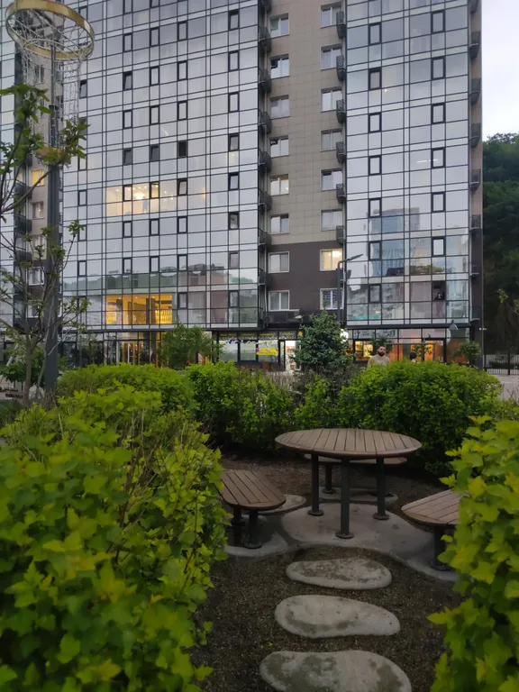 ЖК с охраняемой закрытой территорией большой детской зоной