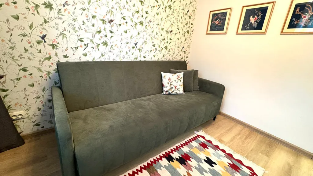 Элегантная квартира с просторной столовой у вокзала