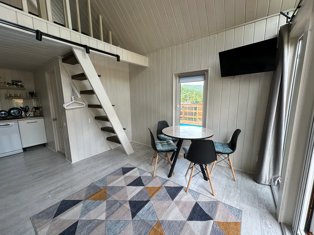 Коттедж Дом с теплым бассейном и банькой — Прасковеевка