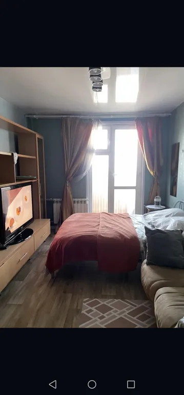 Уютная квартира-студия с видом на озеро!