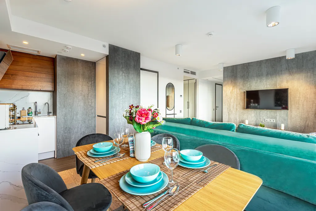 Видовые апартаменты с балконом