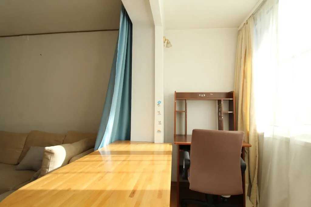 Двухкомнатная квартира в тихом районе