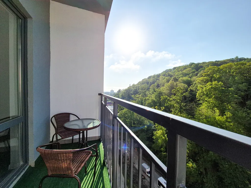 Апартаменты с видом на море, лес и горы