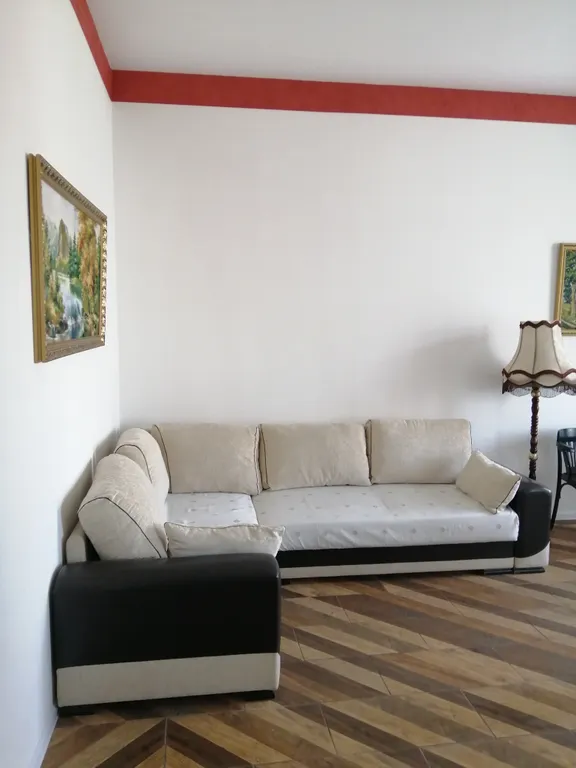 Vivid apartament near station