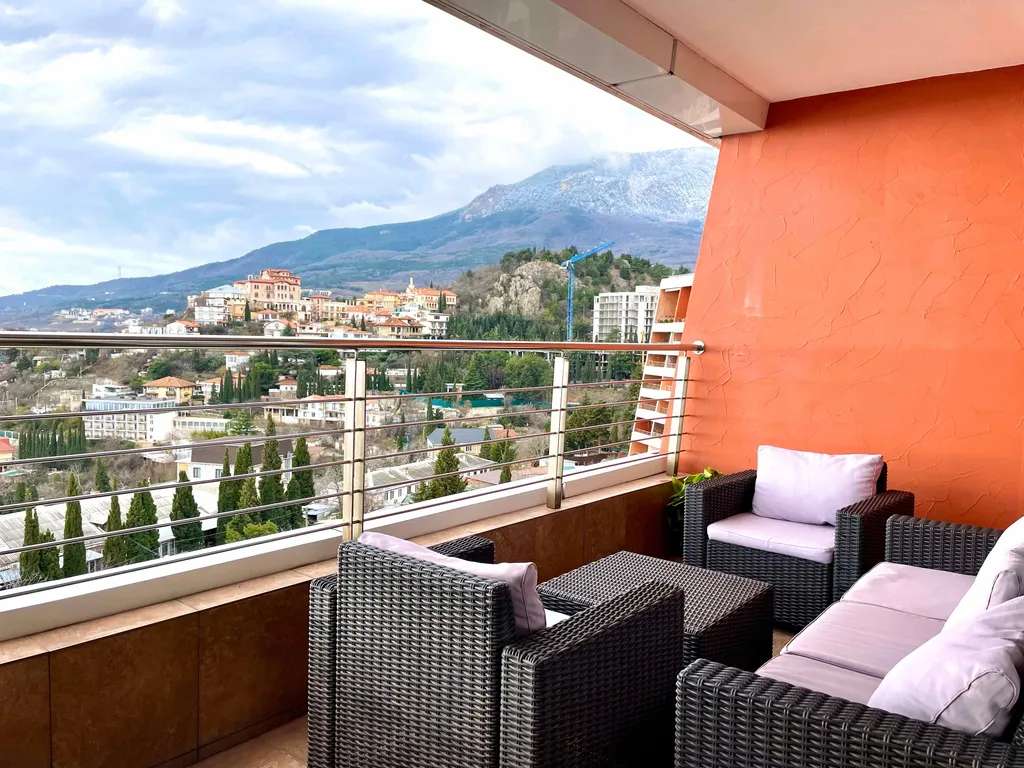 Современная 2-к. Квартира №166 с видом на море