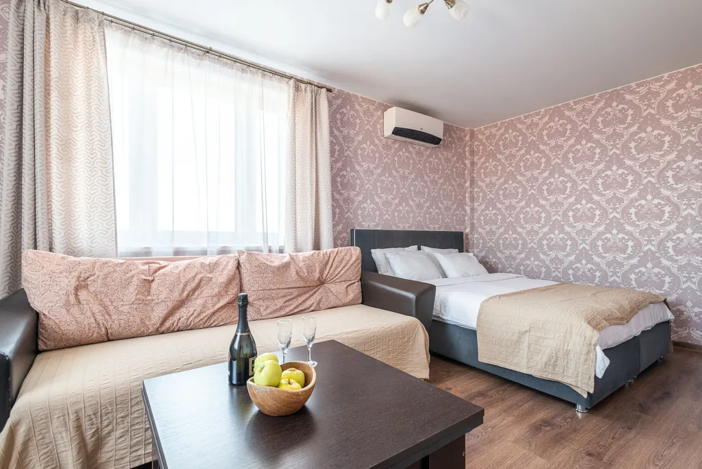 Евротрешка у ТРЦ Мега