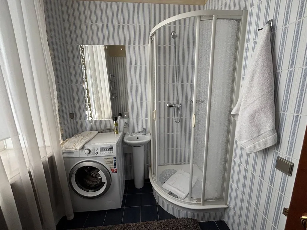 Двухэтажный коттедж с видом на парк в центре Минска