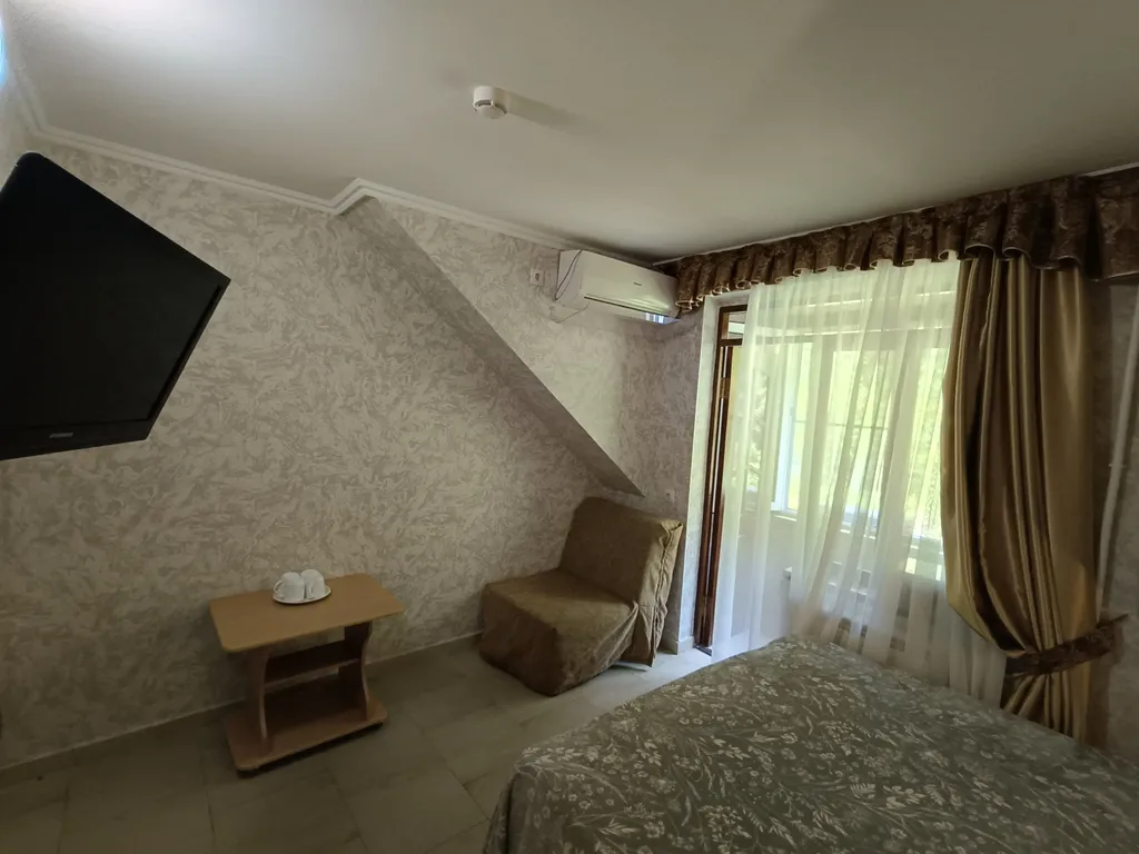 Квартира Квартира Малый номер с лоджией, с раздельными или 2х спальными кроватью — Лазаревское