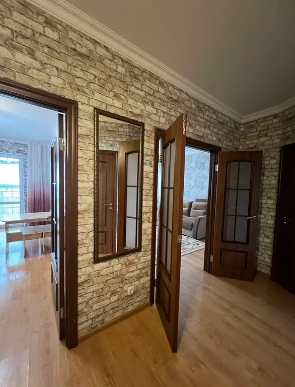 Отличная двухкомнатная квартира в элитном доме на Республики