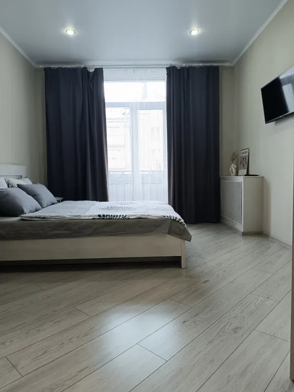 Достойная двухкомнатная квартира в самом центре города