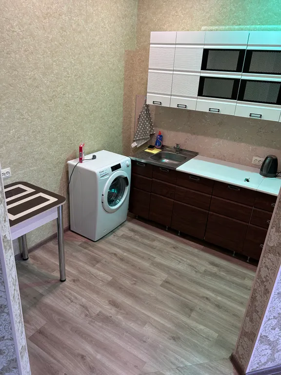 Студия около областной больницы