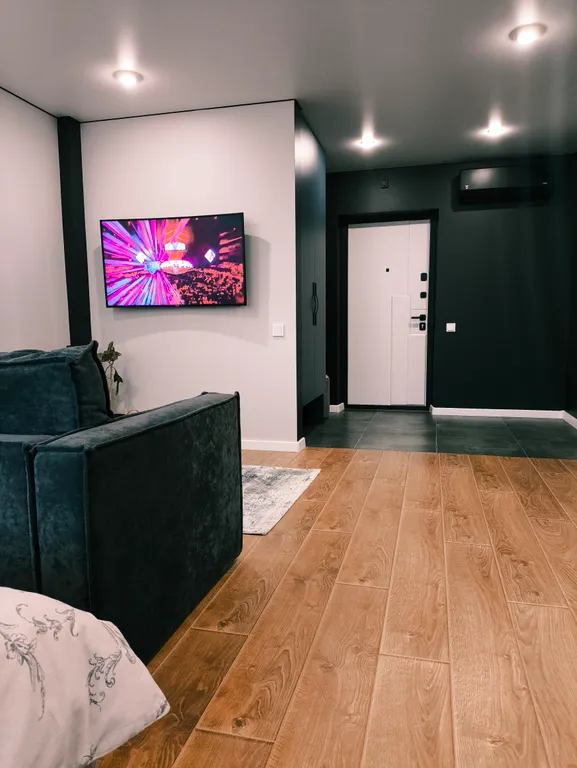 Studio apartment with designer renovation in the center of Pervomayska