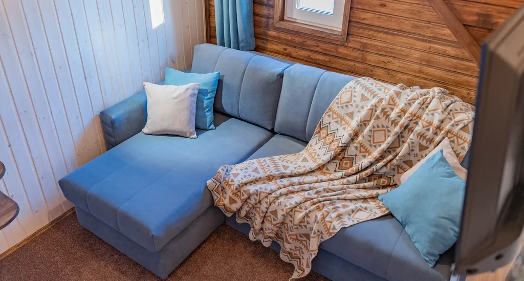 Домик с бассейном Арик