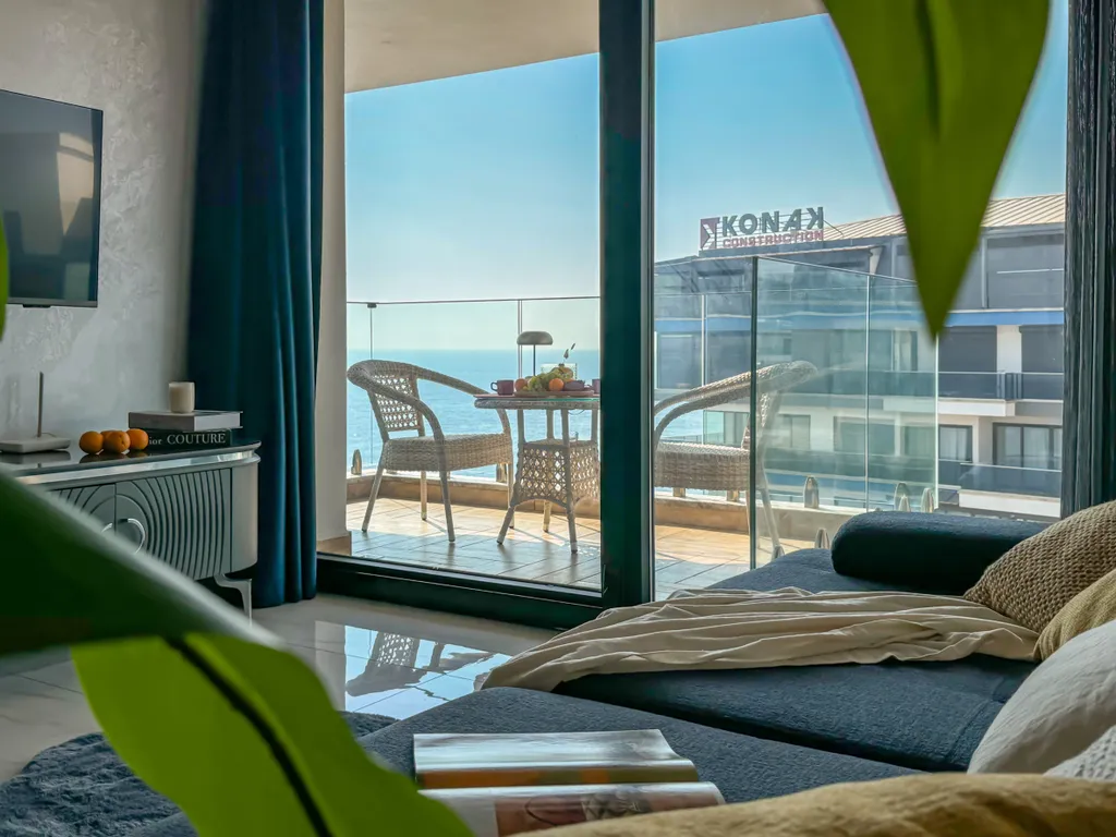 Cebeci на 1 береговой линии с панорамным видом на море