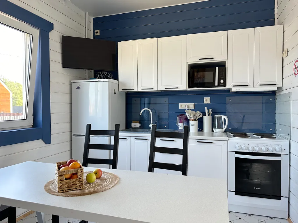 Коттедж с сауной с видом на лес