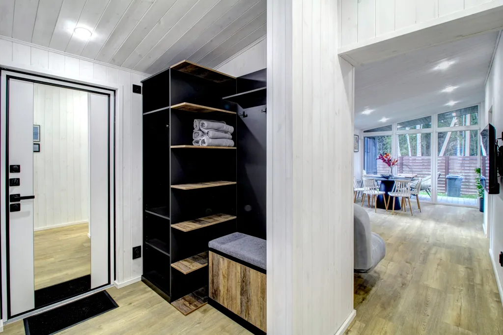 Уютный дом с видом на лес для большой компании