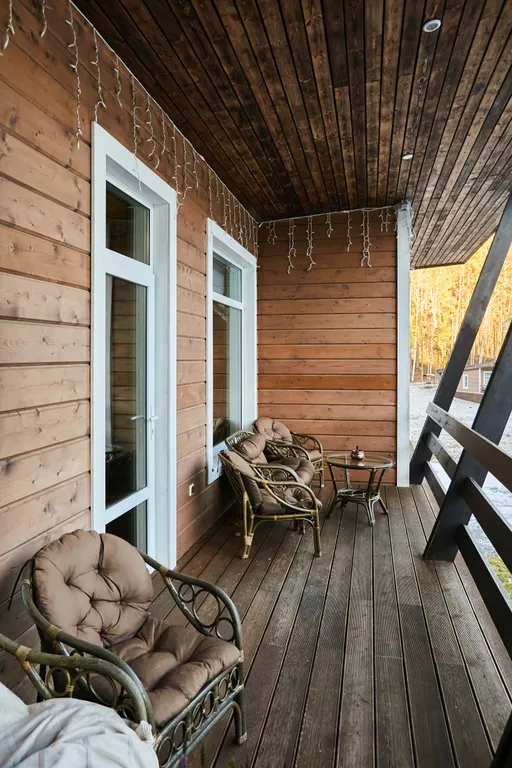 Большой коттедж с 5 спальнями, камином и террасой, Ромашка