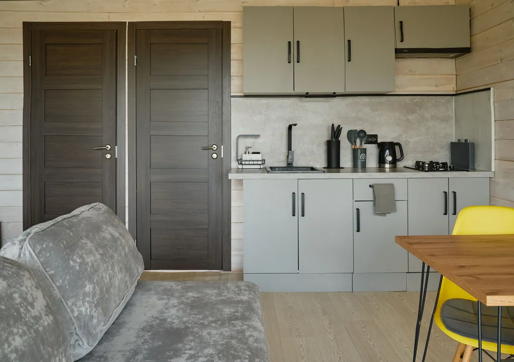 Уютный домик на берегу озера