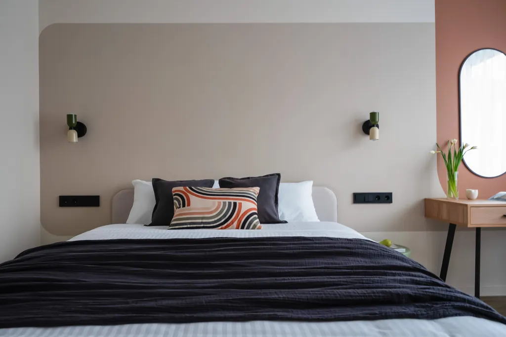 Комфортабельная евродвушка Меркурий с балконом у озера