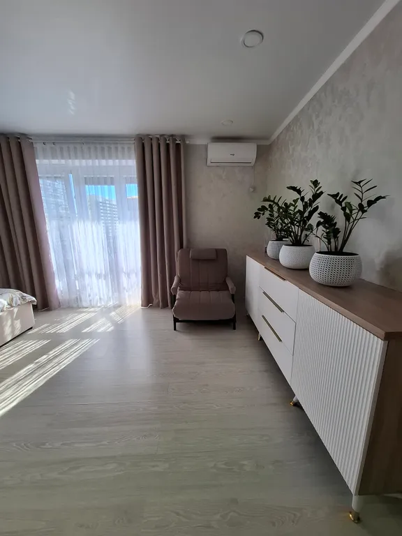 Апартамент с потрясающим видом на горы и море