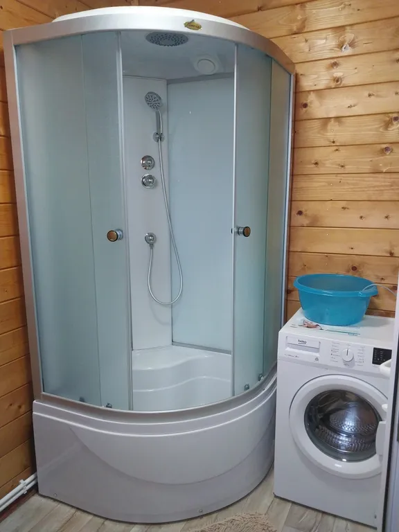 Коттедж Уютный домик со своим отдельным двориком — Кучугуры