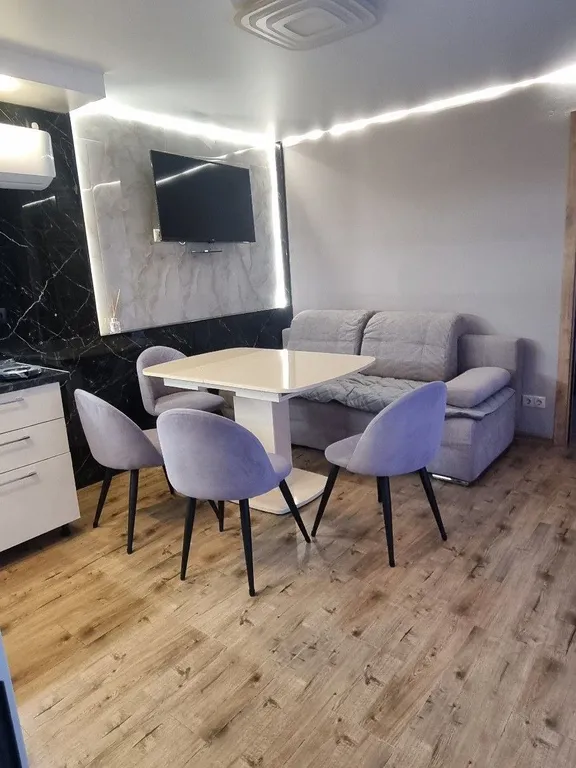 Квартира Трехкомнатная квартира с бассейном и потрясающим видом на море — Сириус