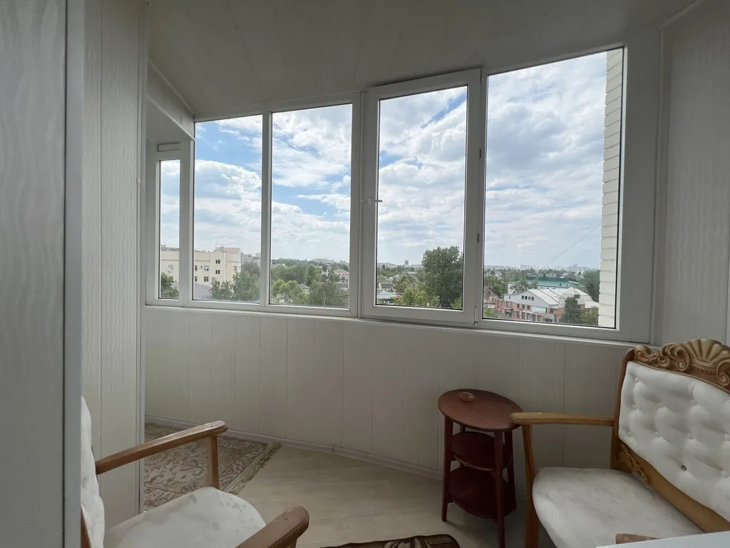 В центре новый дом