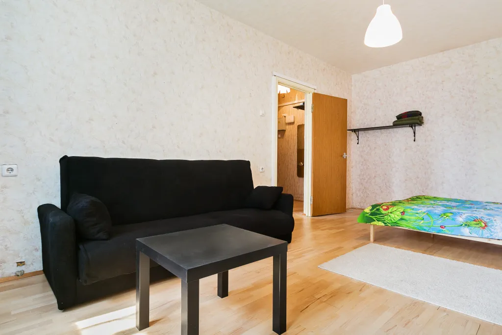 Отличная квартира в одной минуте от метро