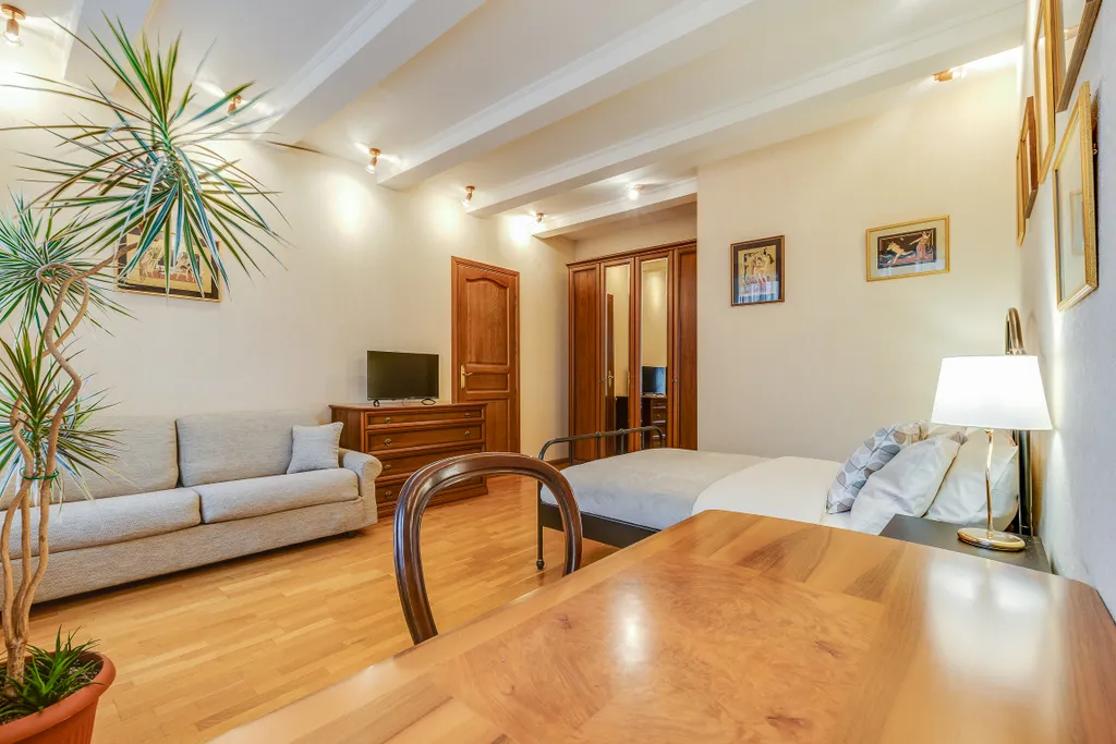 Квартира Квартира с видом на сквер им. Пушкина — Санкт-Петербург