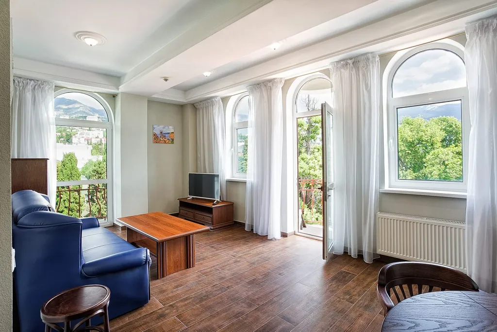 Апартаменты на набережной с террасой