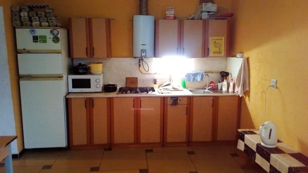 Квартира Комфортная комната с двуспальной кроватью и большим зеркалом на 1 этаж — Ульяновка