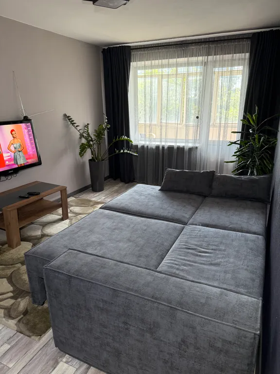 Серый лофт на силуэте