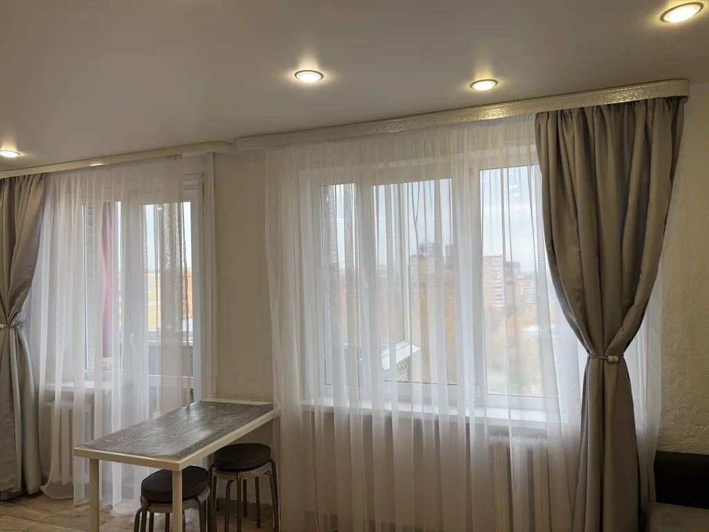 Уютная студия с видом на пруд