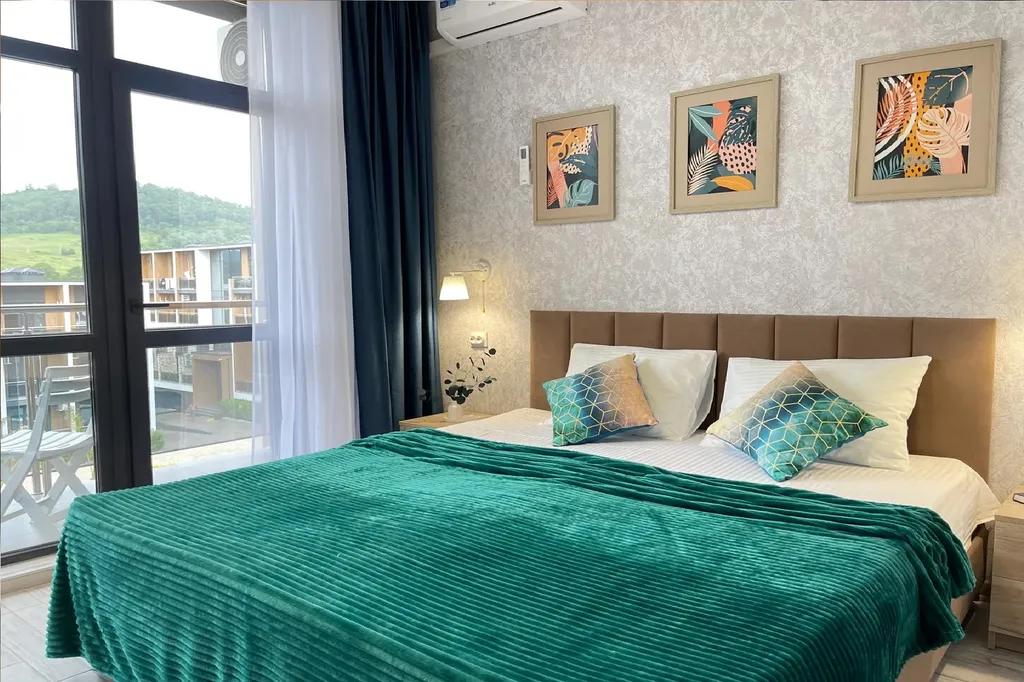 Апартаменты семейные в комплексе бизнес класса с бассейном