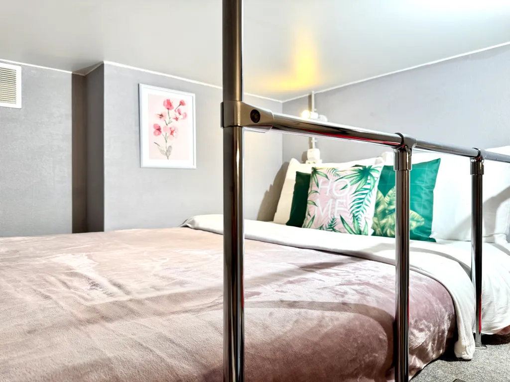 Квартира Квартира Двухуровневая студия в 5 мин от м Спортивная — Санкт-Петербург