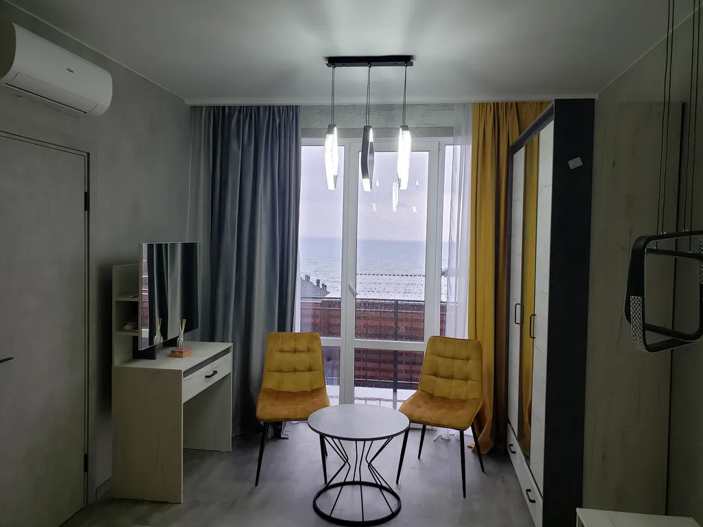 Таунхаус с используемой крышей на берегу Чёрного моря