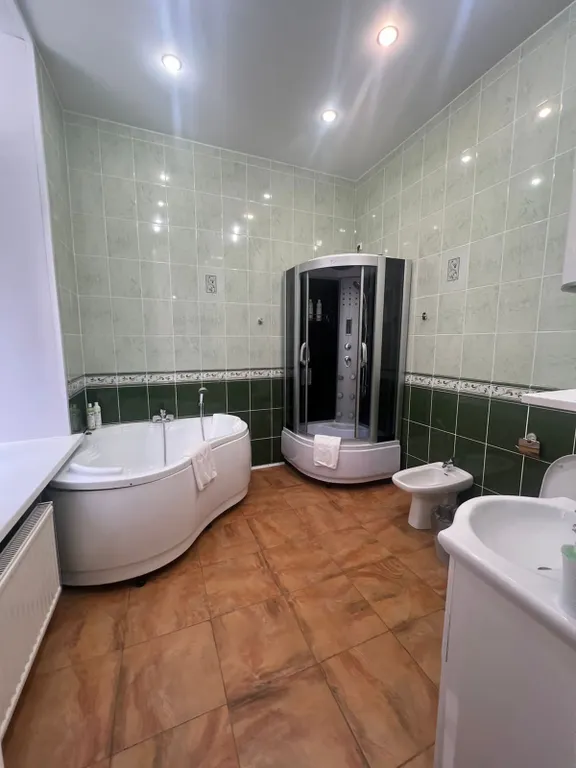 Квартира 4-комнатная Квартира — Санкт-Петербург