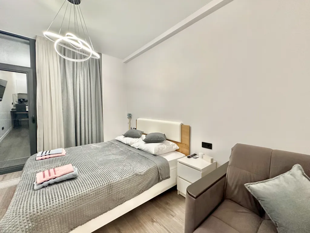 Дизайнерская студия Ls-steel love с видом на море с 13 этажа