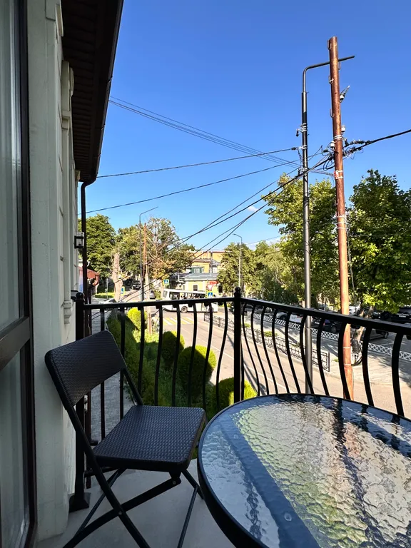 Апартаменты с балконом в центре курортной зоны