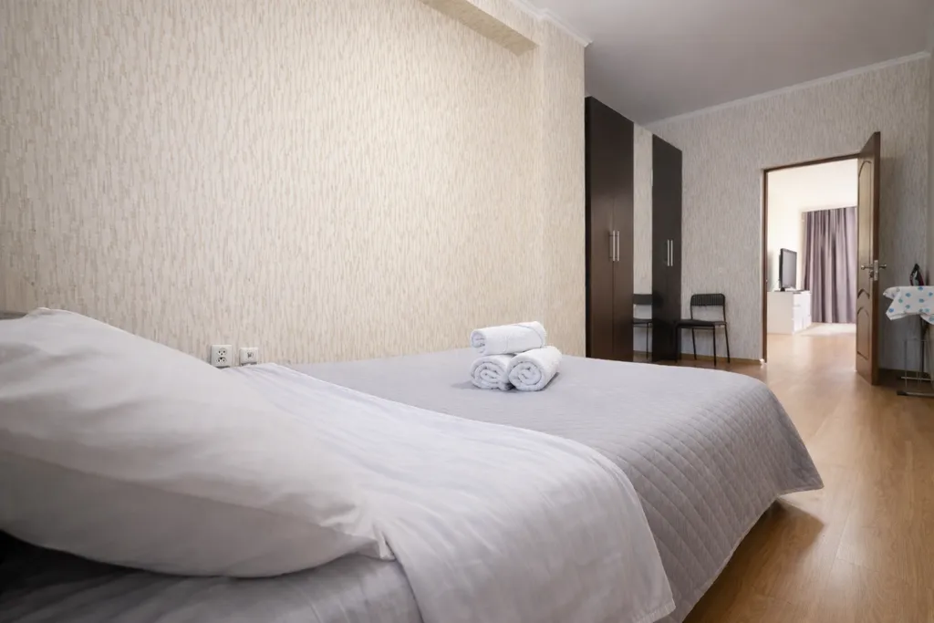 3х комнатная квартира, шикарный вид на байтерек, центр, 3 кровати, диван, 2 санузла