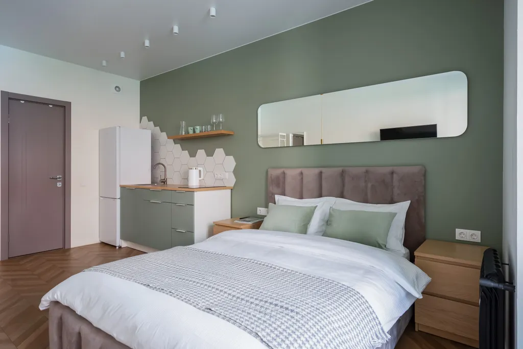 Квартира Квартира Стильная студия Оливковая с балконом и качелью — Калининград