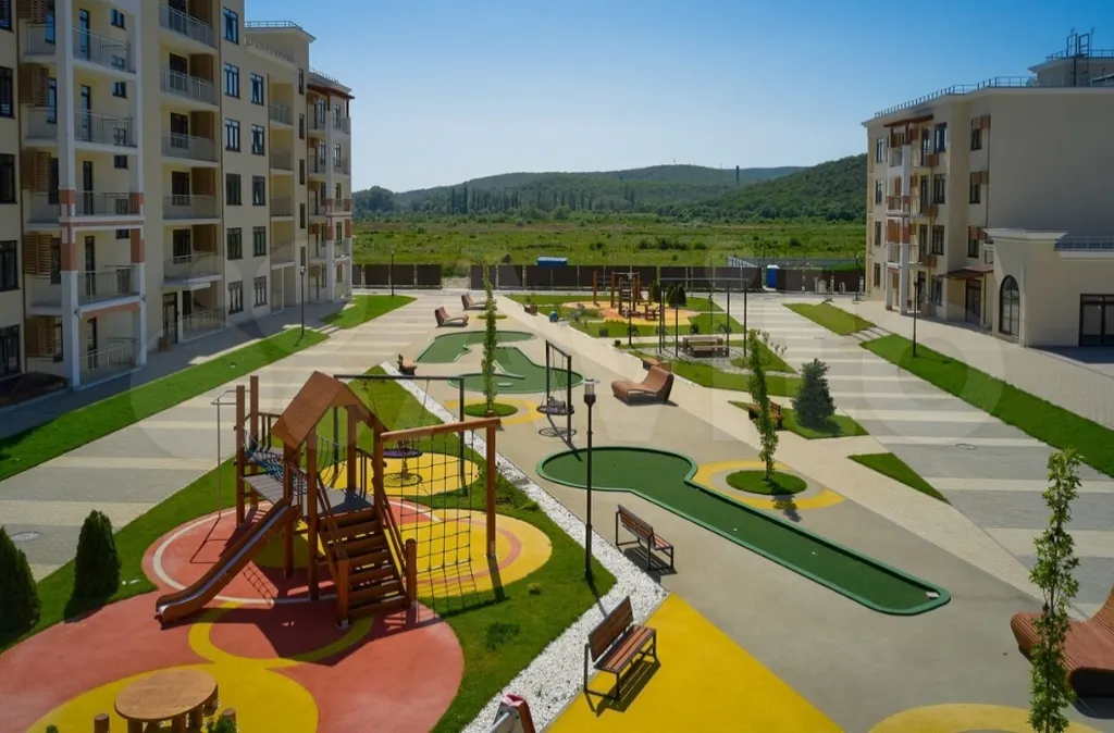 Квартира в Долине Сукко, 5 бассейнов на территории, качели на балконе